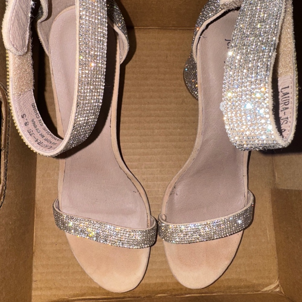 Jeffrey Campbell
LAURA Rhinestone Bling
Wedding Block Heel
Open Toe Sandals 8.5